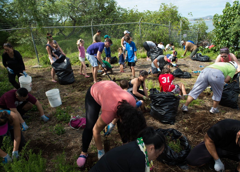 Loko Pa'aiau Fishpond Clean-up